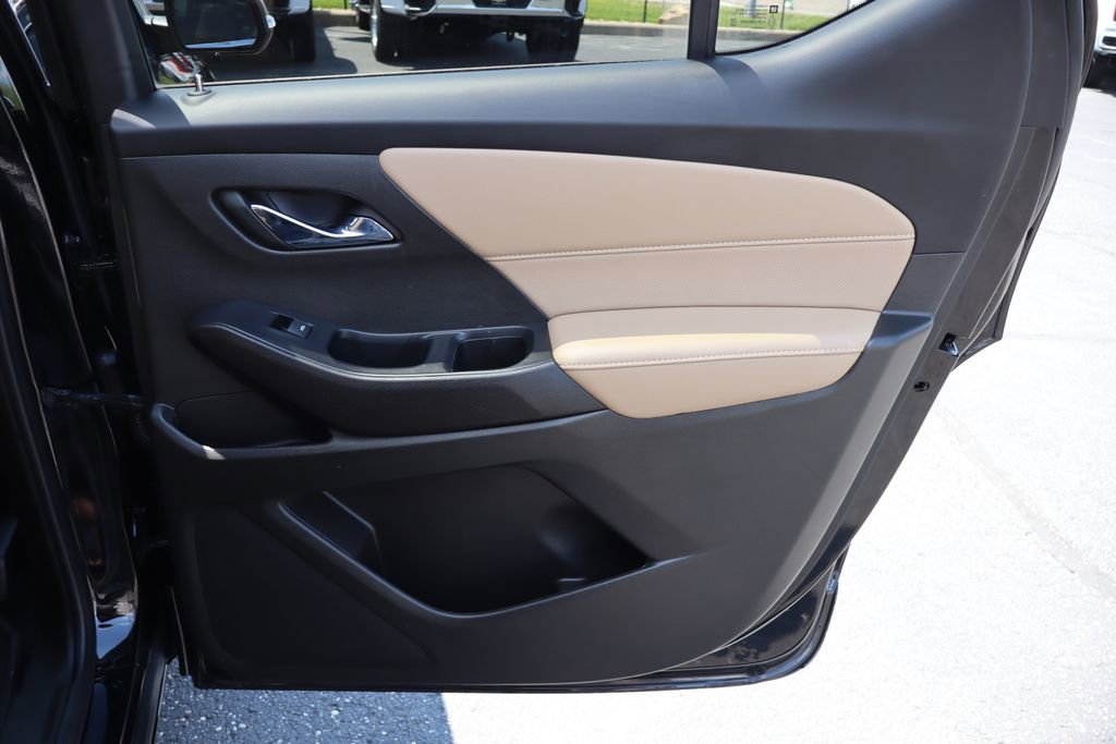Used 2022 Chevrolet Traverse Premier AWD/4WD image 35