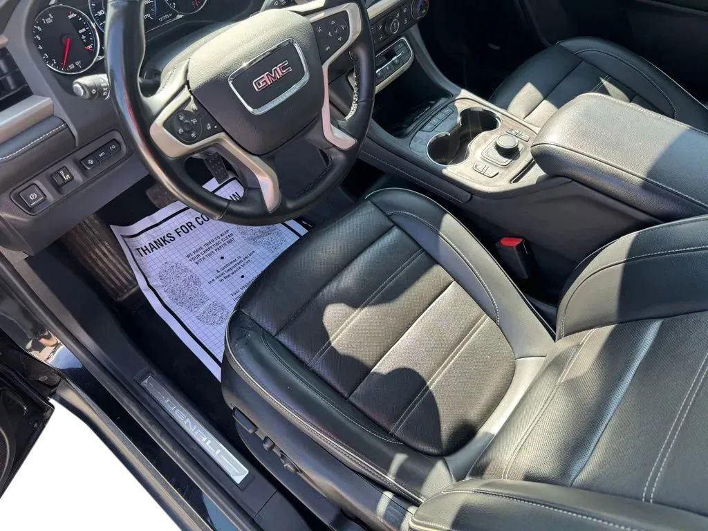Used 2023 GMC Acadia Denali w/ Black Diamond Edition AWD/4WD image 10