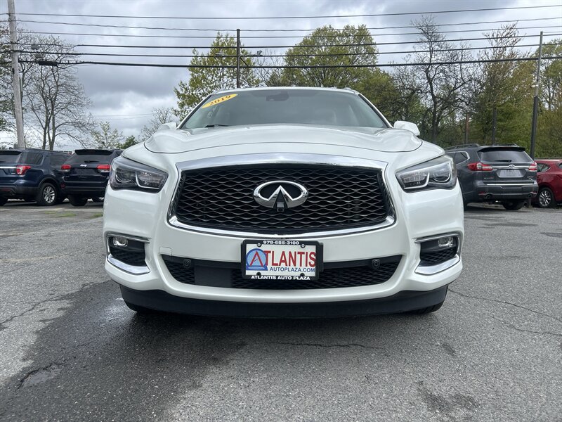 Used 2019 INFINITI QX60 Luxe w/ Sensory Package AWD/4WD image 2