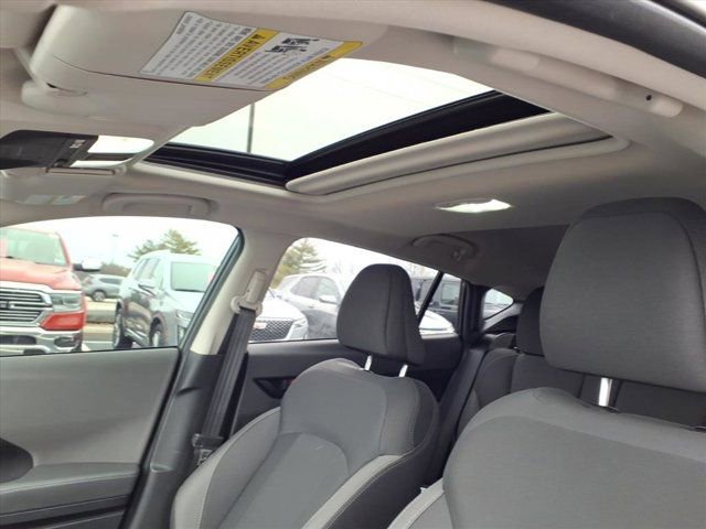 Used 2025 Subaru Crosstrek 2.0i Premium image 21