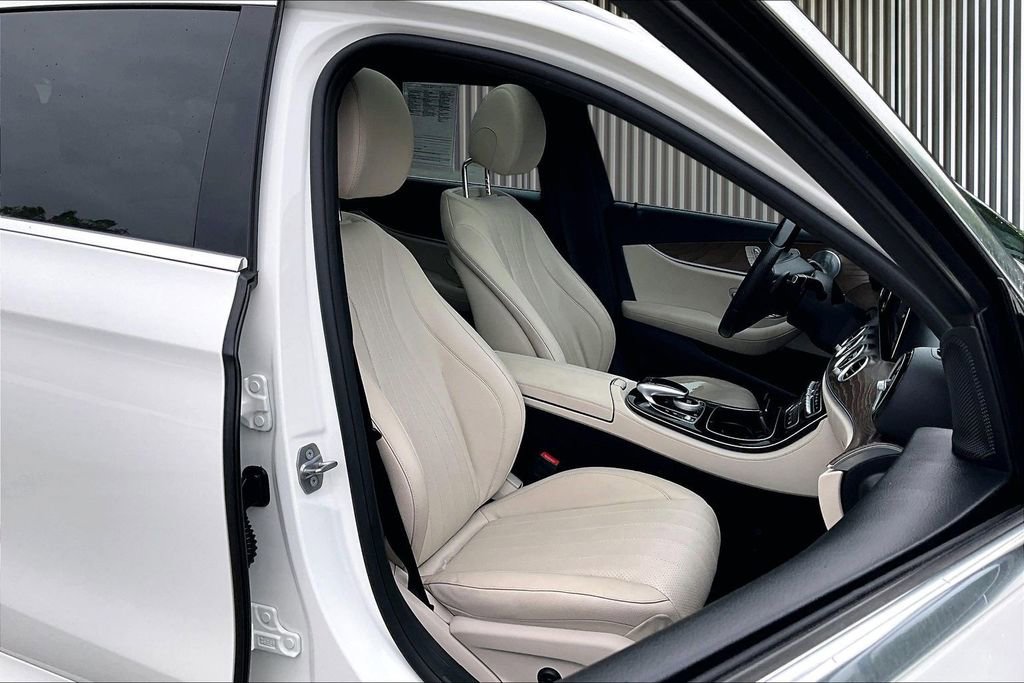 Used 2017 Mercedes-Benz E 400 4MATIC Wagon image 8