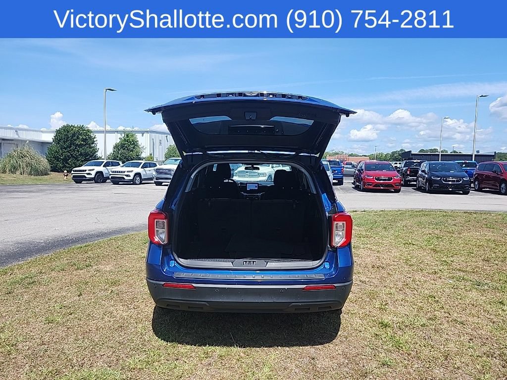 Used 2023 Ford Explorer XLT RWD image 28