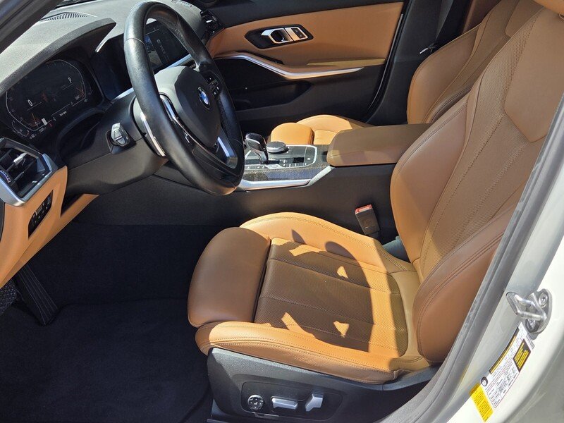 Used 2022 BMW 330i Sedan w/ Premium Package 2 RWD image 10