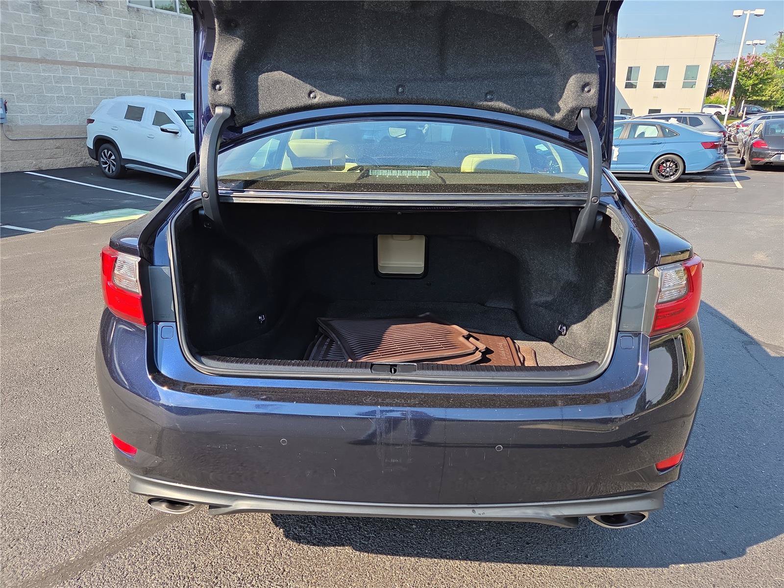 Used 2017 Lexus ES 350 w/ Navigation System Package FWD image 5