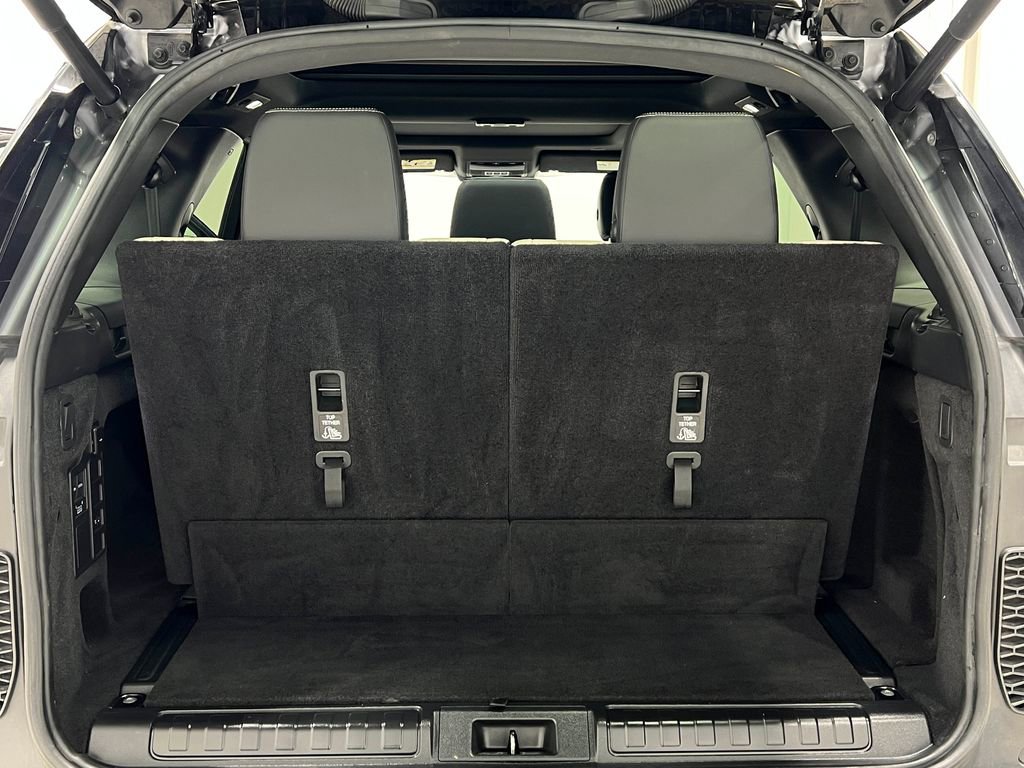 Used 2021 Land Rover Discovery S R-Dynamic image 27