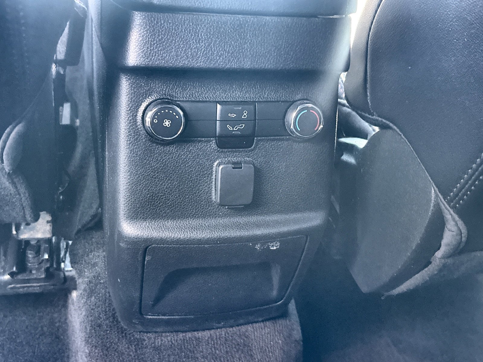 Used 2018 Ford Explorer XLT w/ Equipment Group 202A image 33