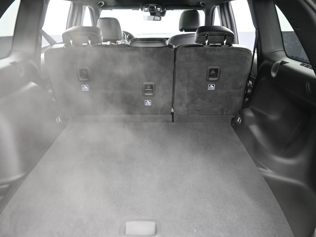 New 2025 Jeep Grand Cherokee Altitude image 15