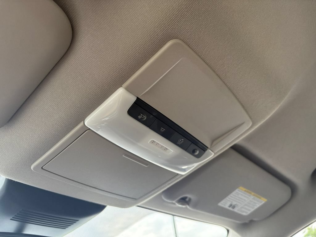 Used 2025 Nissan Sentra SV FWD image 26