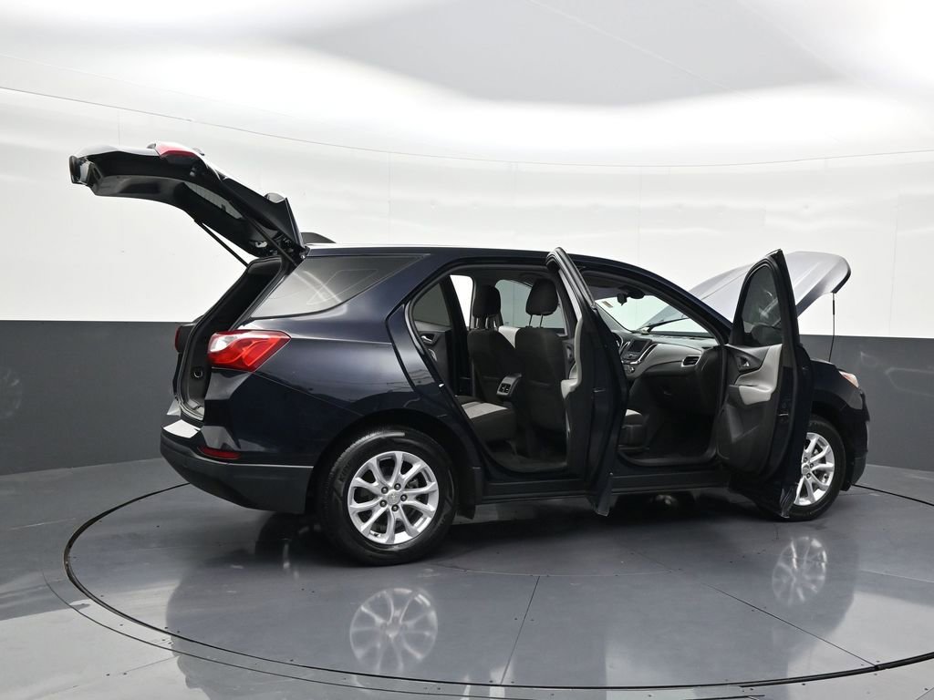 Used 2021 Chevrolet Equinox LS image 32