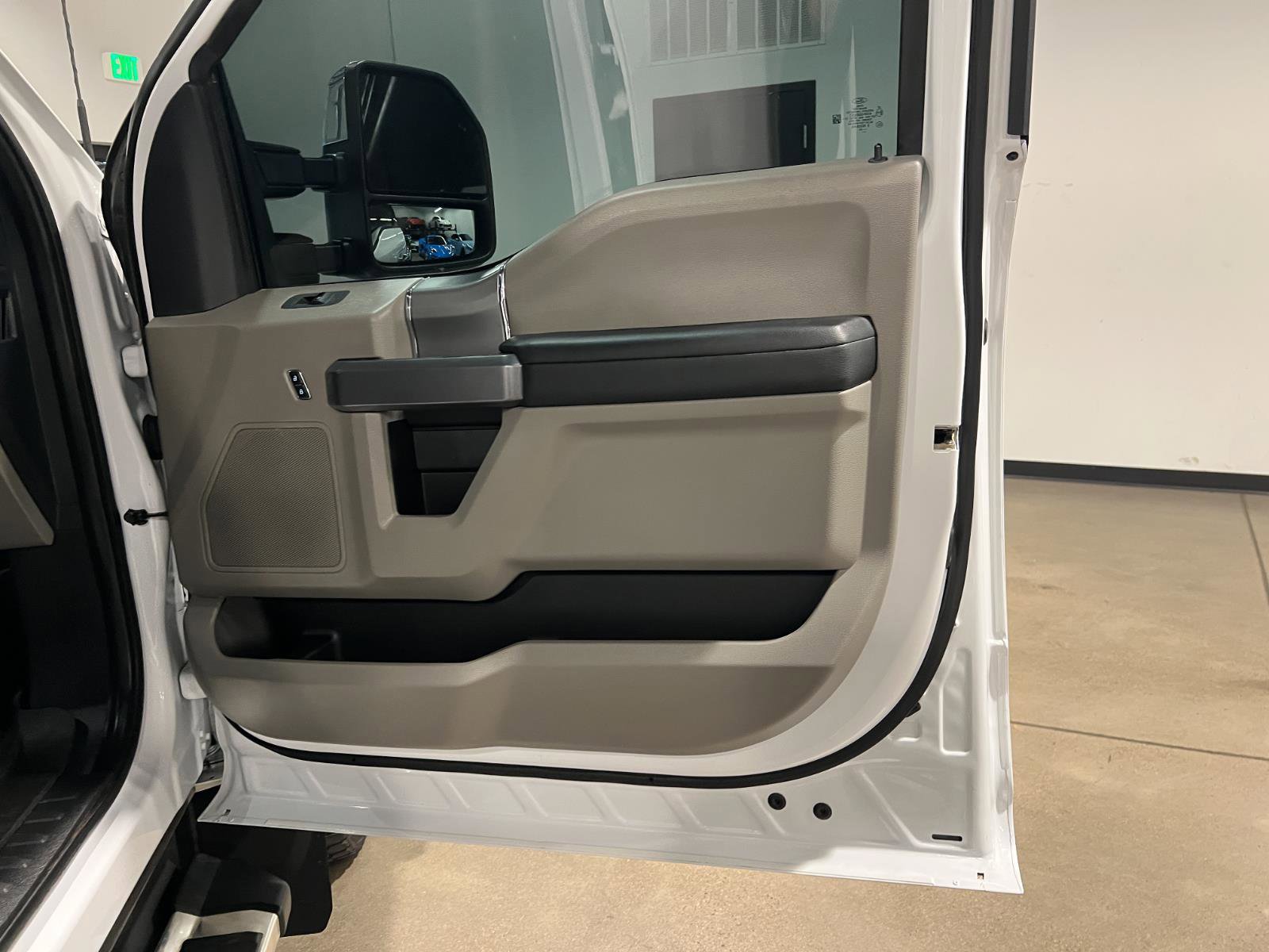 Used 2022 Ford F450 XLT w/ XLT Premium Package image 37