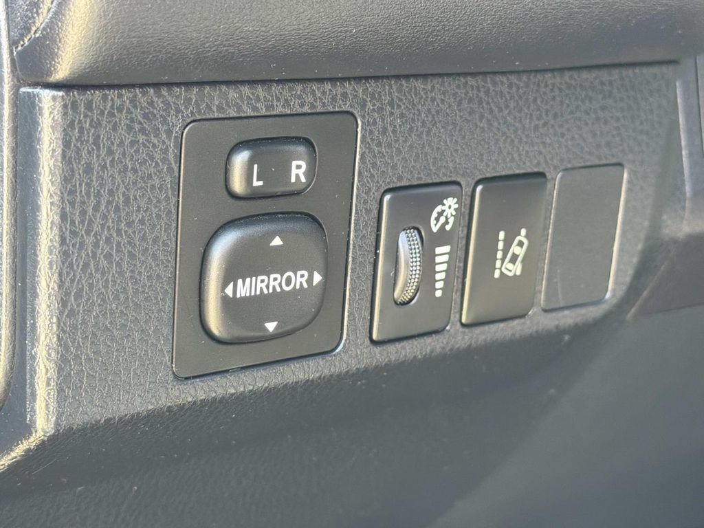 Used 2017 Toyota RAV4 XLE w/ Carpet Mat Package FWD image 21