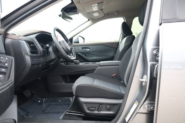Certified 2023 Nissan Rogue SV AWD/4WD image 13