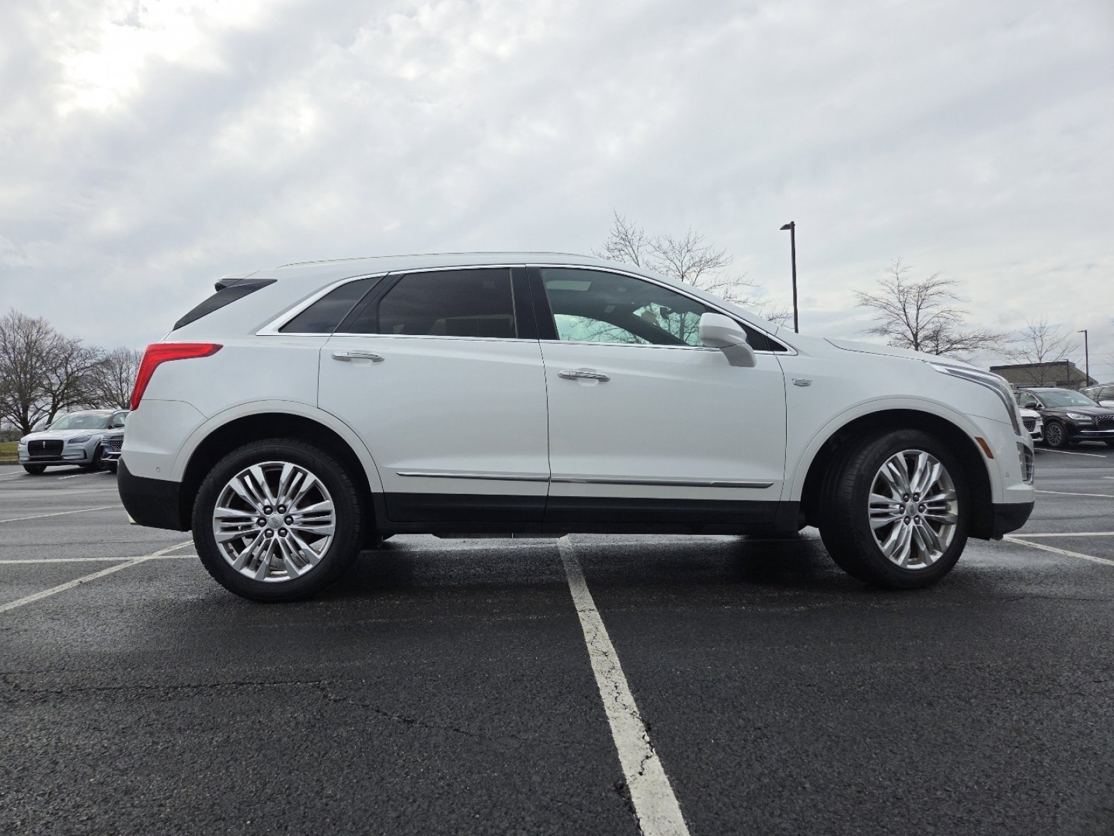 Used 2018 Cadillac XT5 Premium Luxury w/ Driver Assist Package image 22