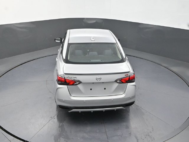 Used 2024 Nissan Versa SR FWD image 28