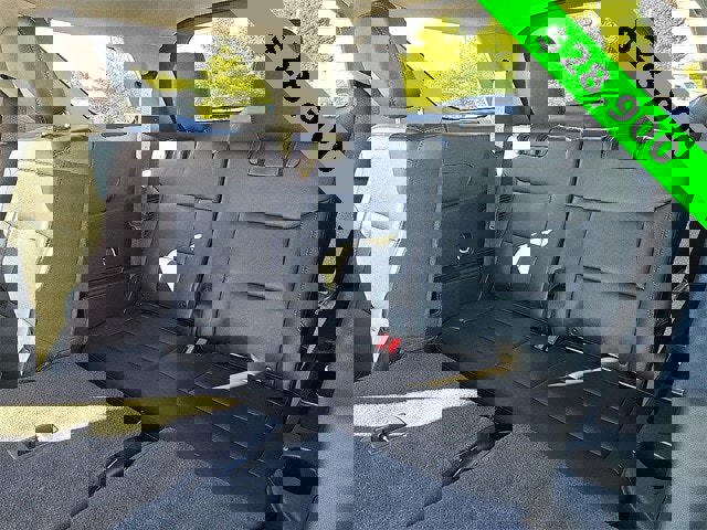 Used 2023 Ford Explorer XLT w/ Equipment Group 202A image 11