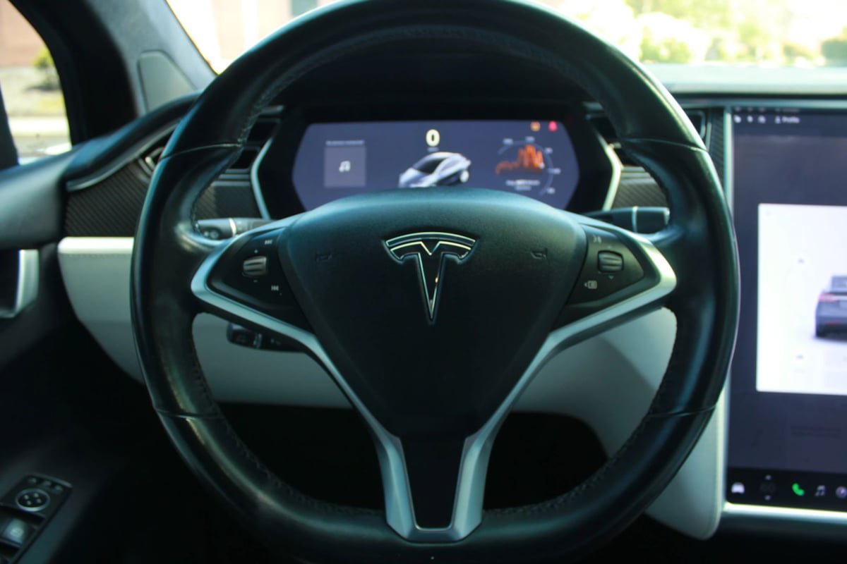 Used 2017 Tesla Model X 75D AWD/4WD image 13