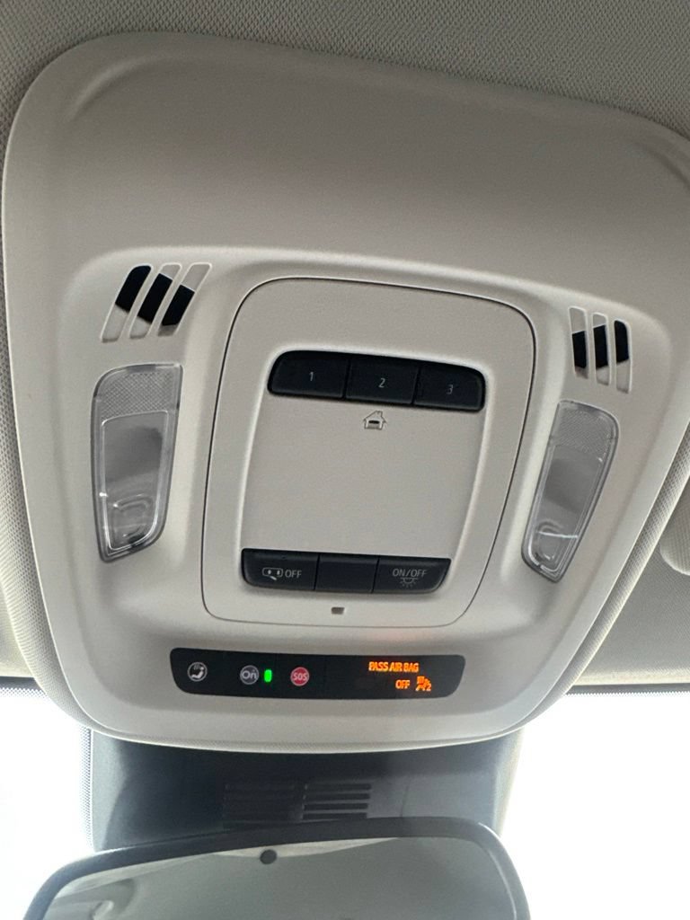 Used 2025 Buick Envision Preferred AWD/4WD image 20
