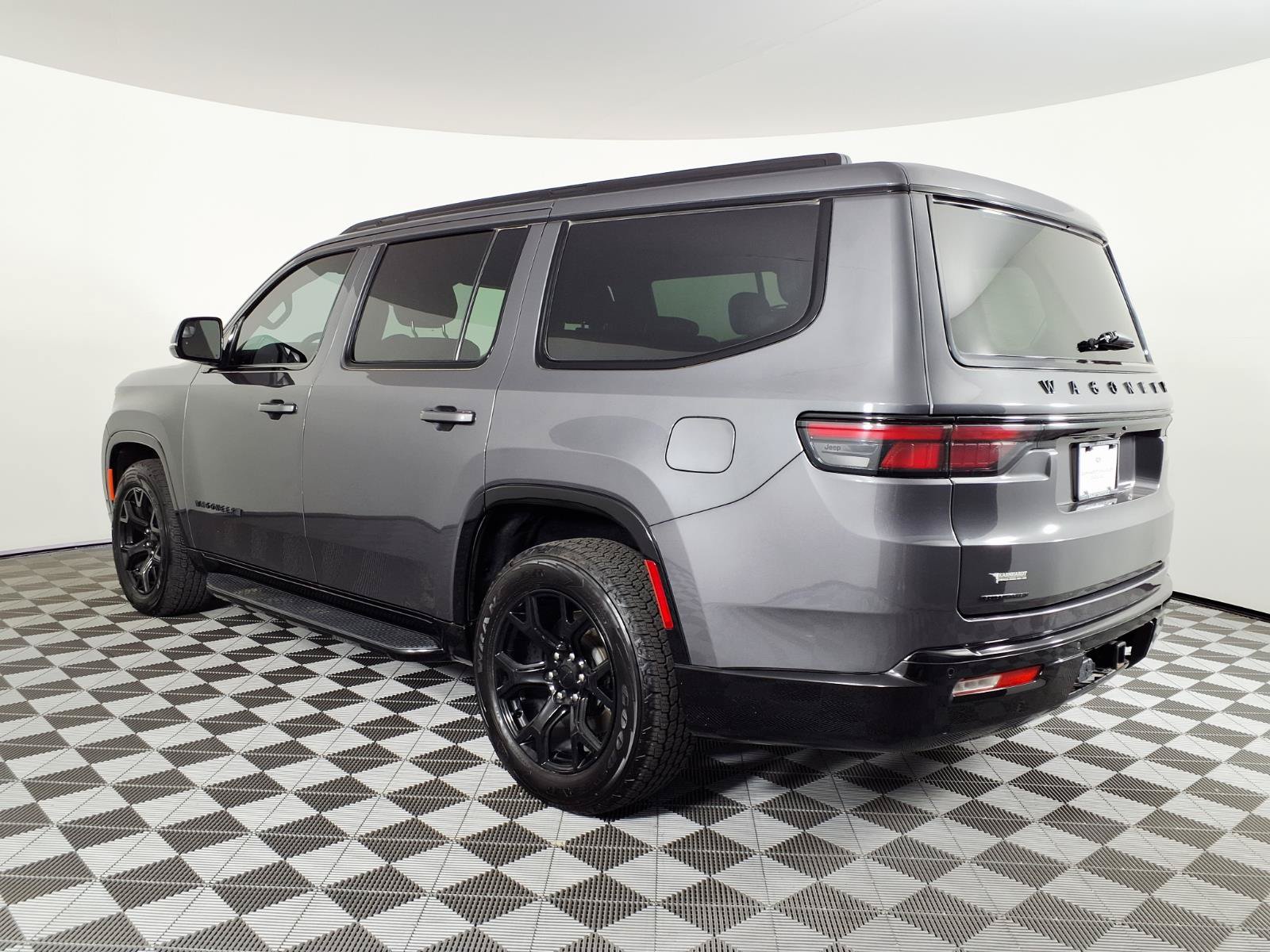 Used 2023 Jeep Wagoneer Series II AWD/4WD image 6