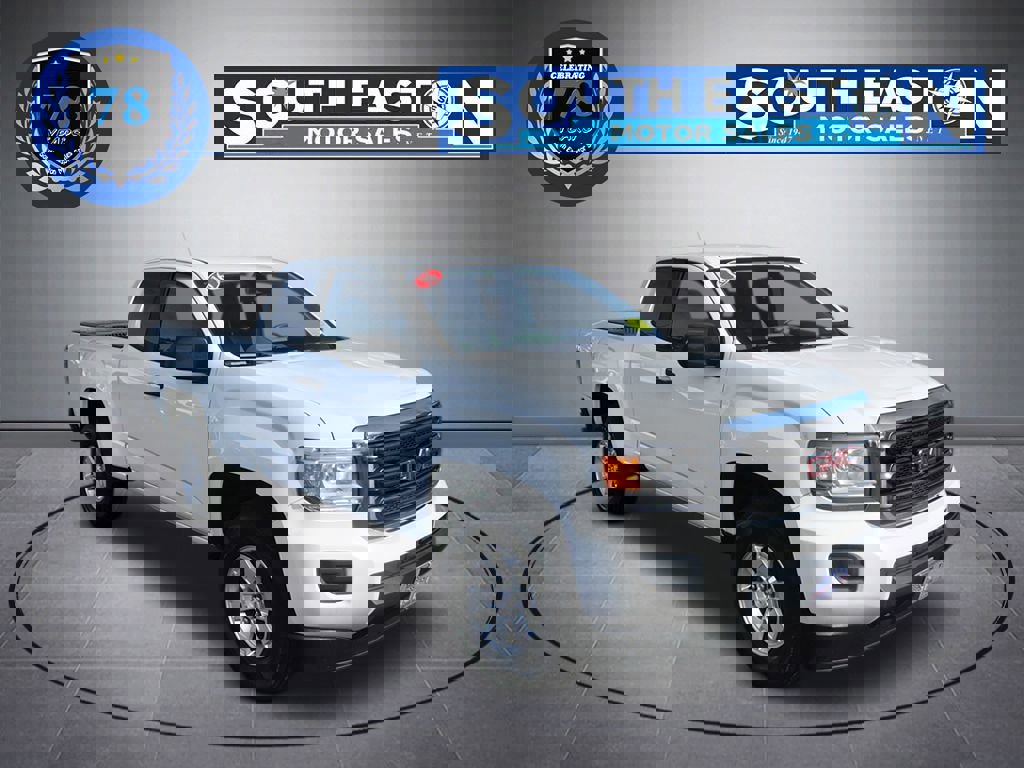 Used 2016 GMC Canyon W/T image 2