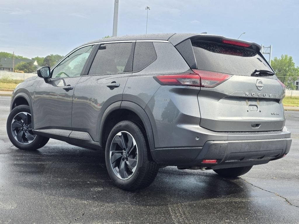 Used 2024 Nissan Rogue SV AWD/4WD image 12