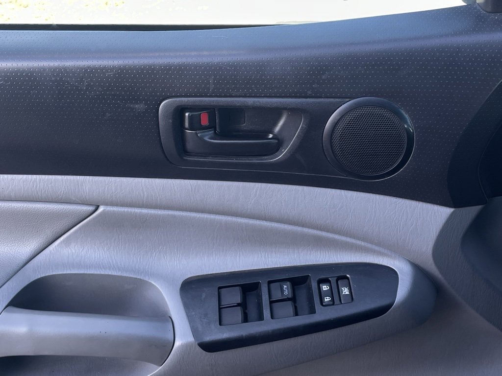 Used 2014 Toyota Tacoma PreRunner image 18