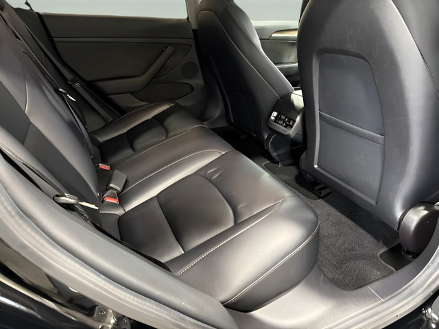 Used 2022 Tesla Model 3 Long Range AWD/4WD image 27