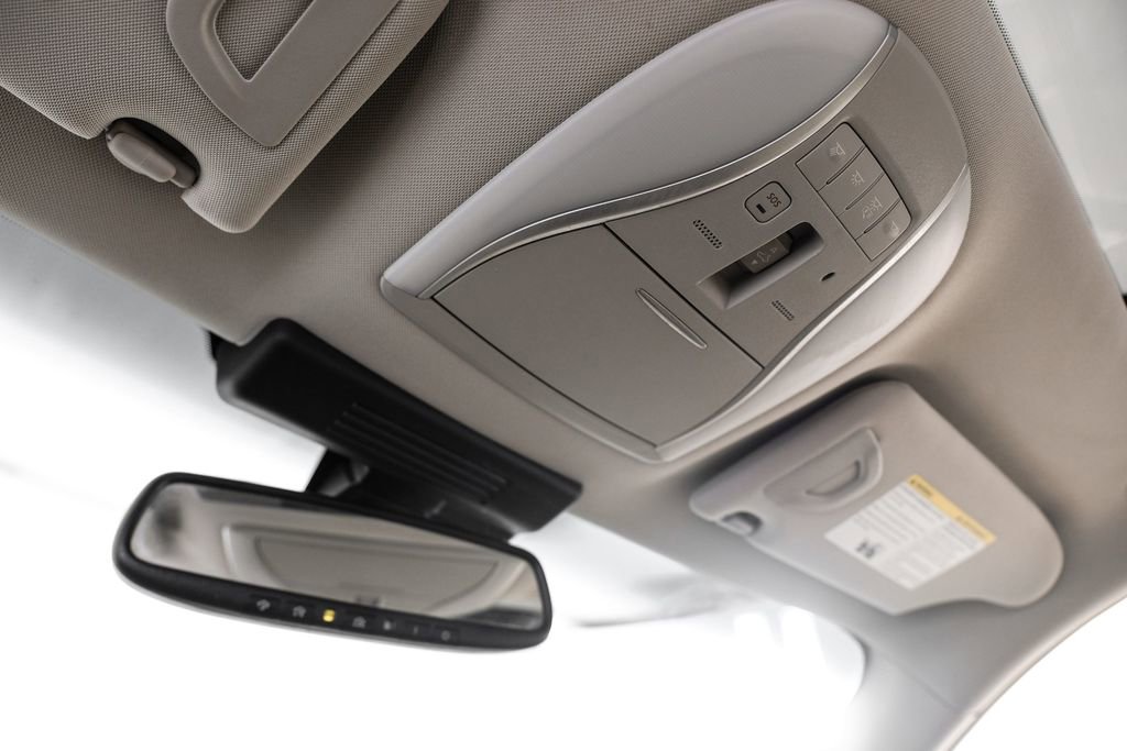 Used 2017 INFINITI Q70 L 3.7 image 30