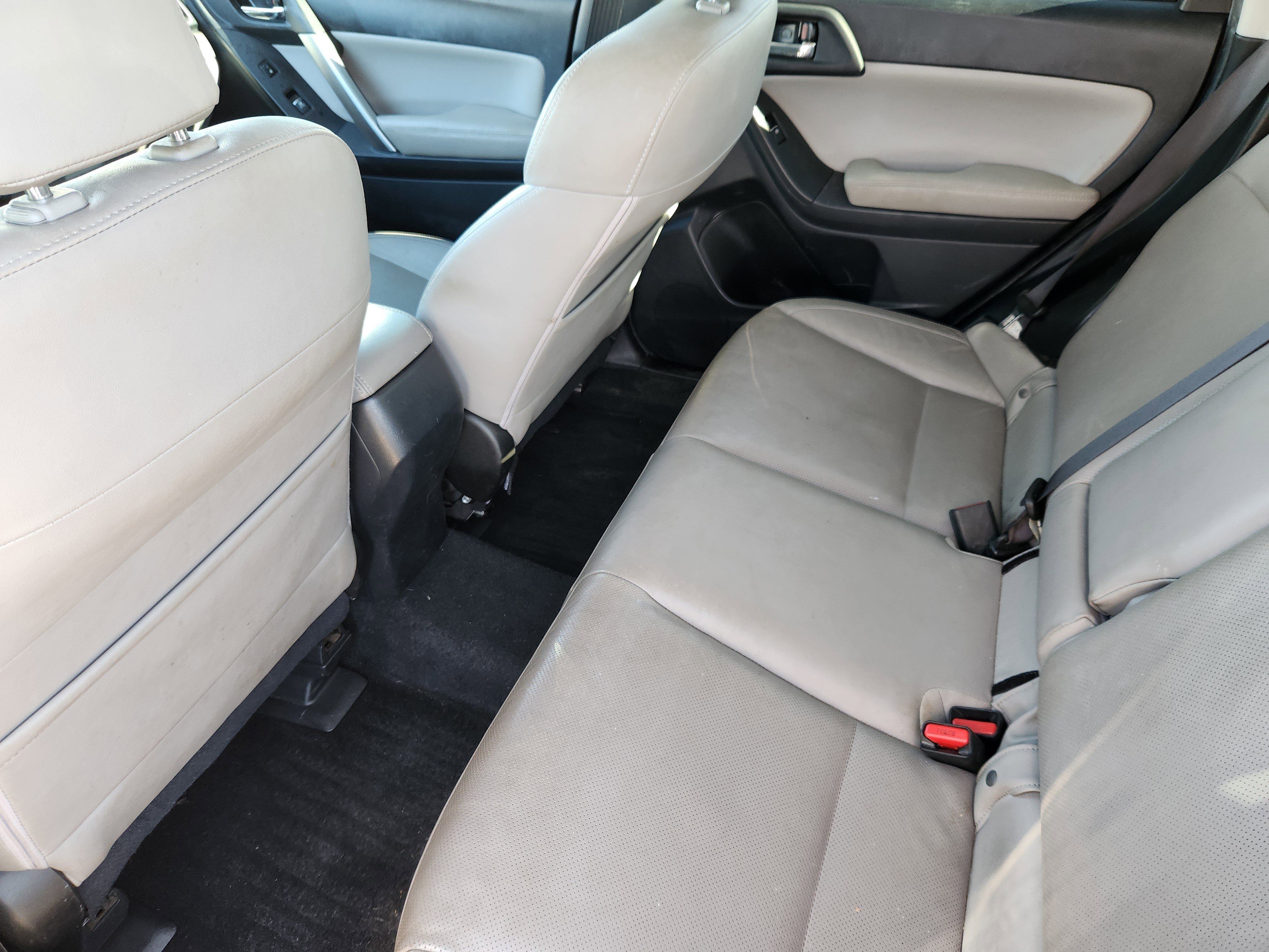 Used 2017 Subaru Forester 2.5i Limited w/ Protection Package #2 AWD/4WD image 9