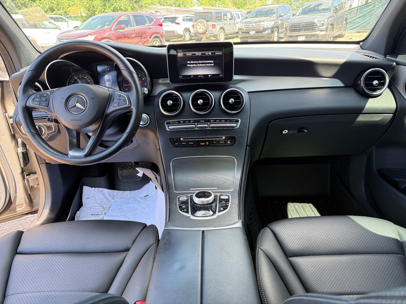 Used 2019 Mercedes-Benz GLC 300 4MATIC image 19