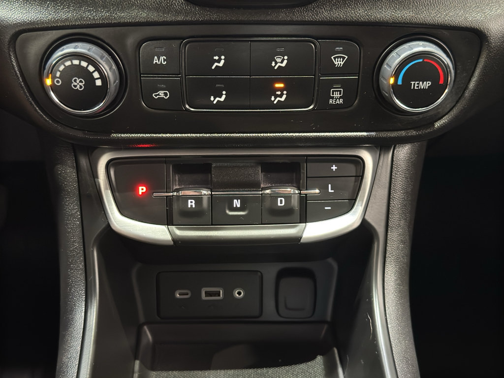 Used 2023 GMC Terrain SLE FWD image 28