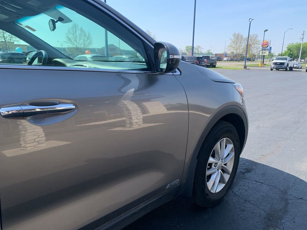 Used 2016 Kia Sorento LX AWD/4WD image 9