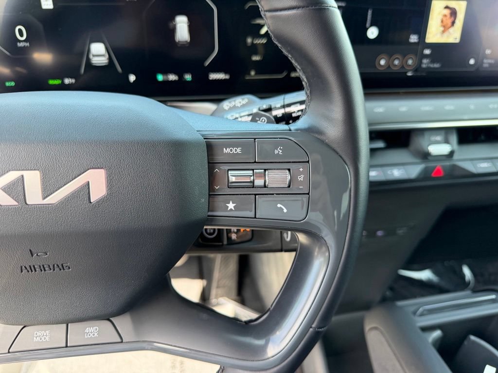 Used 2024 Kia EV9 Land AWD/4WD image 18