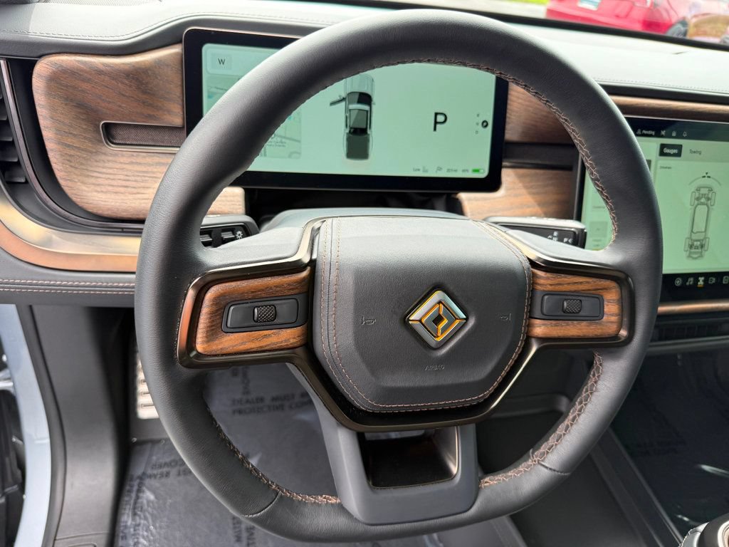 Used 2026 Rivian R1T Premium AWD/4WD image 13