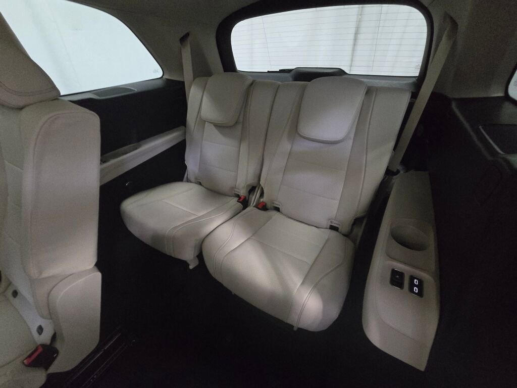 New 2026 Mercedes-Benz GLS 450 4MATIC image 21