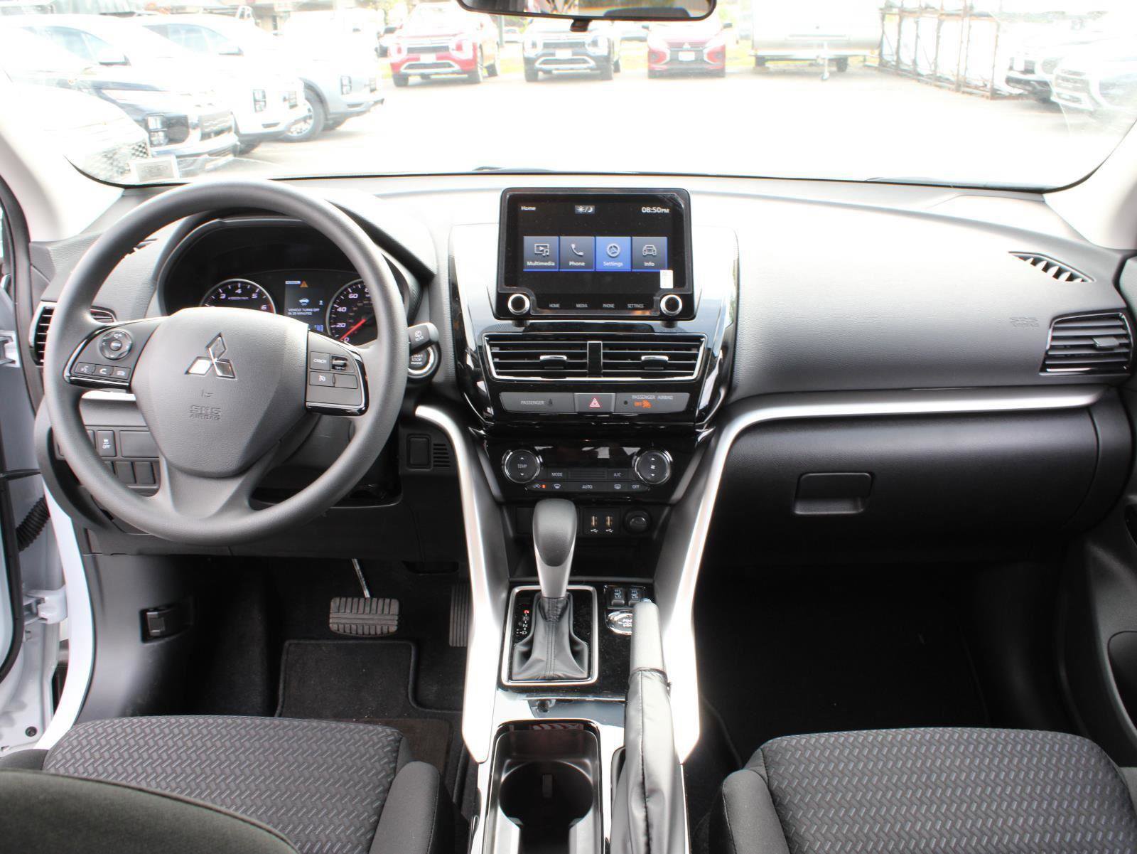 New 2025 Mitsubishi Eclipse Cross LE image 19