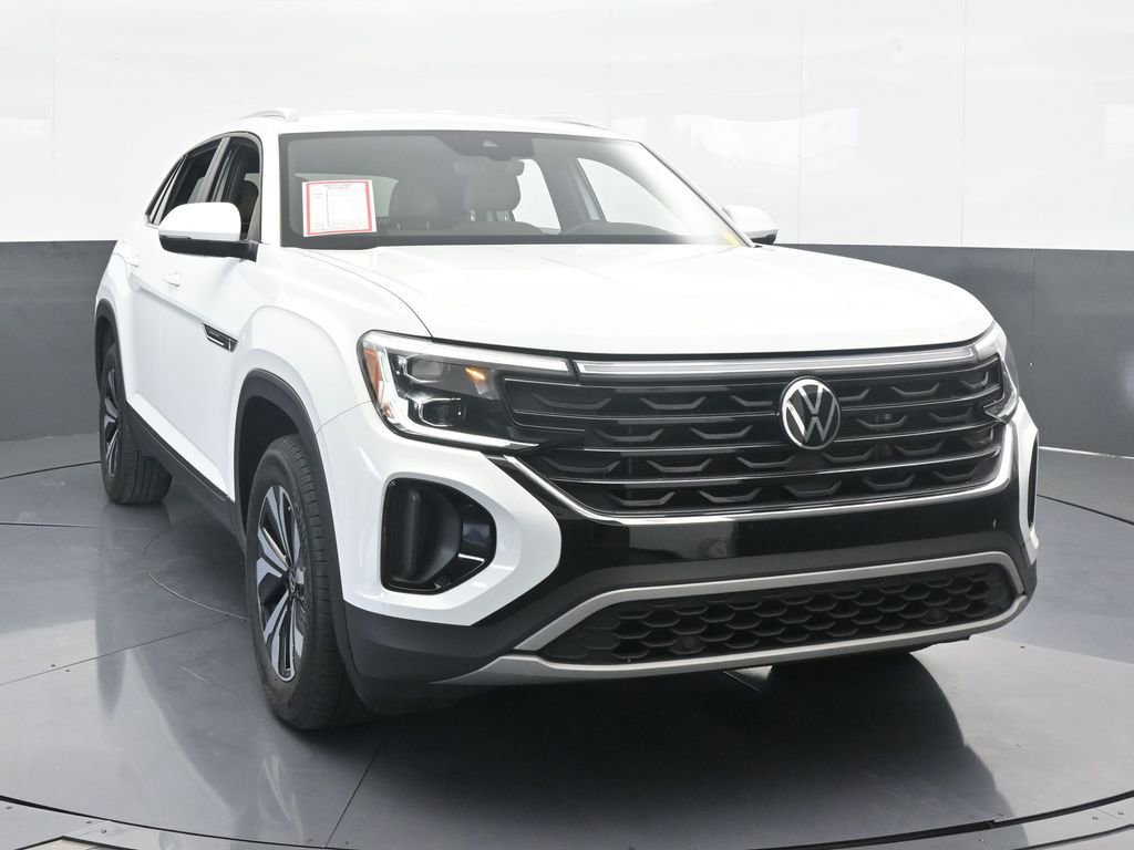 Used 2024 Volkswagen Atlas Cross Sport SE image 9