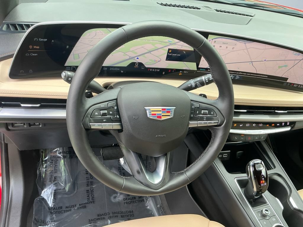 Used 2024 Cadillac XT4 Luxury w/ Cold Weather Package FWD image 13