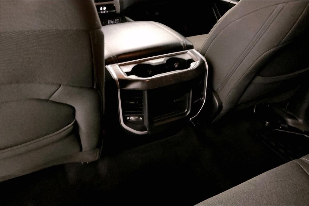 Used 2019 RAM 1500 Big Horn RWD image 10