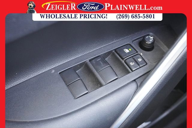 Used 2023 Toyota Corolla Cross XLE w/ Convenience Package image 26