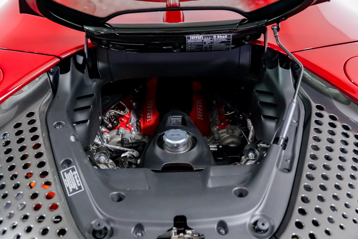 Used 2023 Ferrari SF90 Spider AWD/4WD image 55