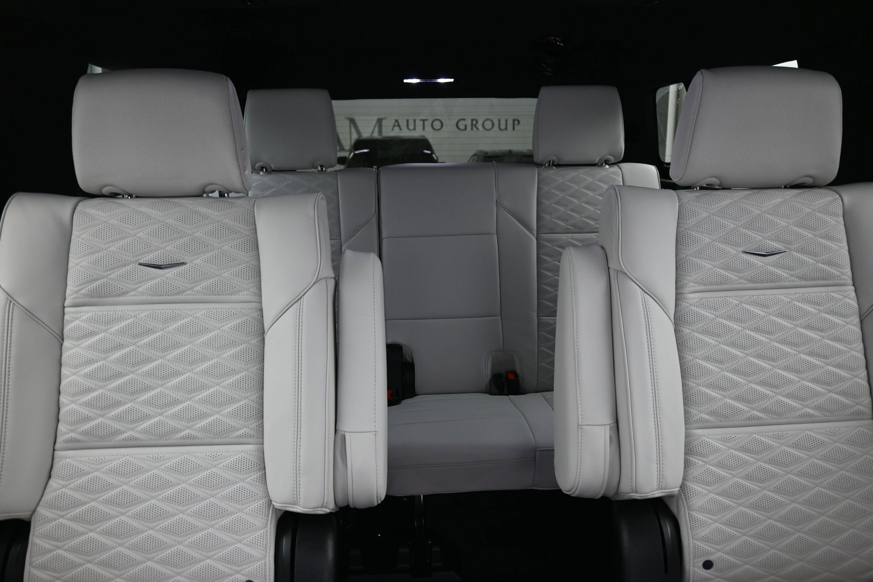 New 2026 Cadillac Escalade ESV Platinum Luxury AWD/4WD image 14