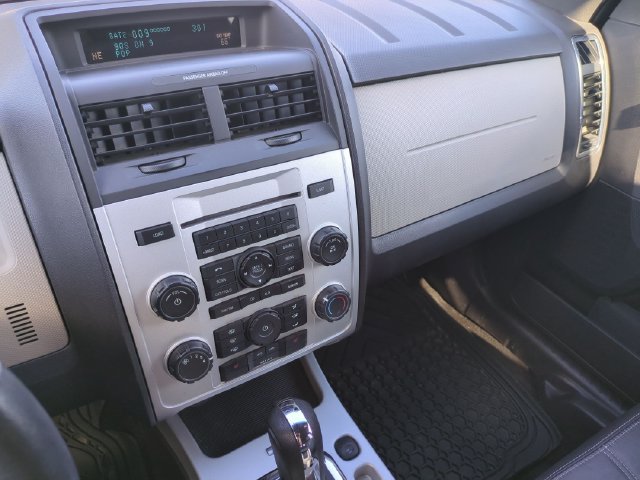 Used 2009 Mercury Mariner Premier FWD image 10