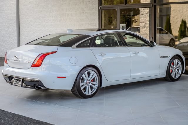 Used 2019 Jaguar XJ L Portfolio RWD image 9