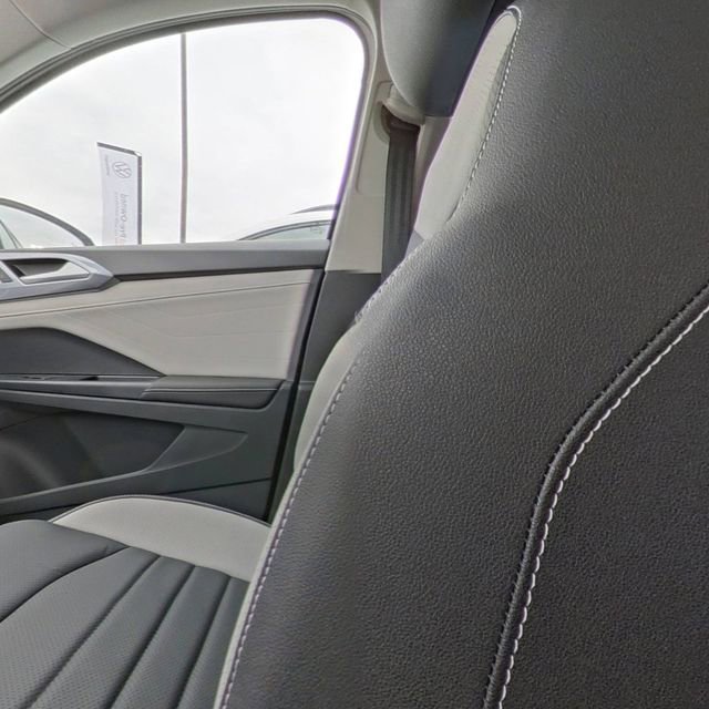 New 2026 Volkswagen Taos SEL image 27