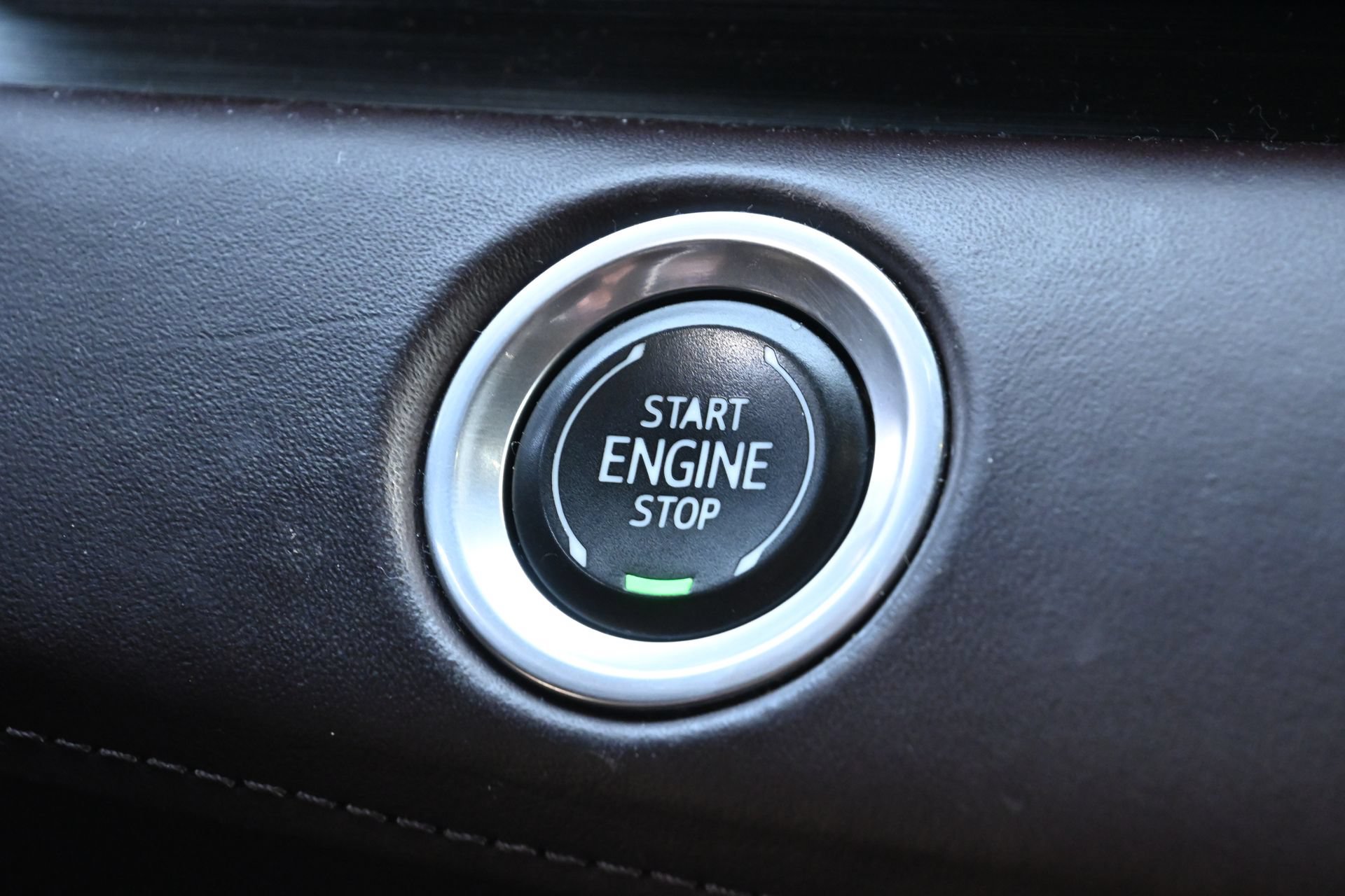 Used 2021 Cadillac Escalade ESV Sport Platinum RWD image 16