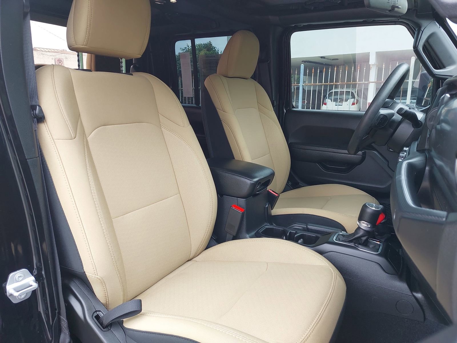 Used 2023 Jeep Gladiator Sport AWD/4WD image 10