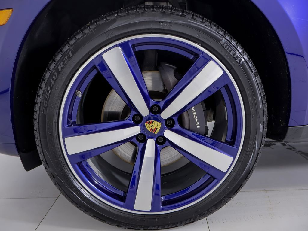 Certified 2024 Porsche Macan image 35
