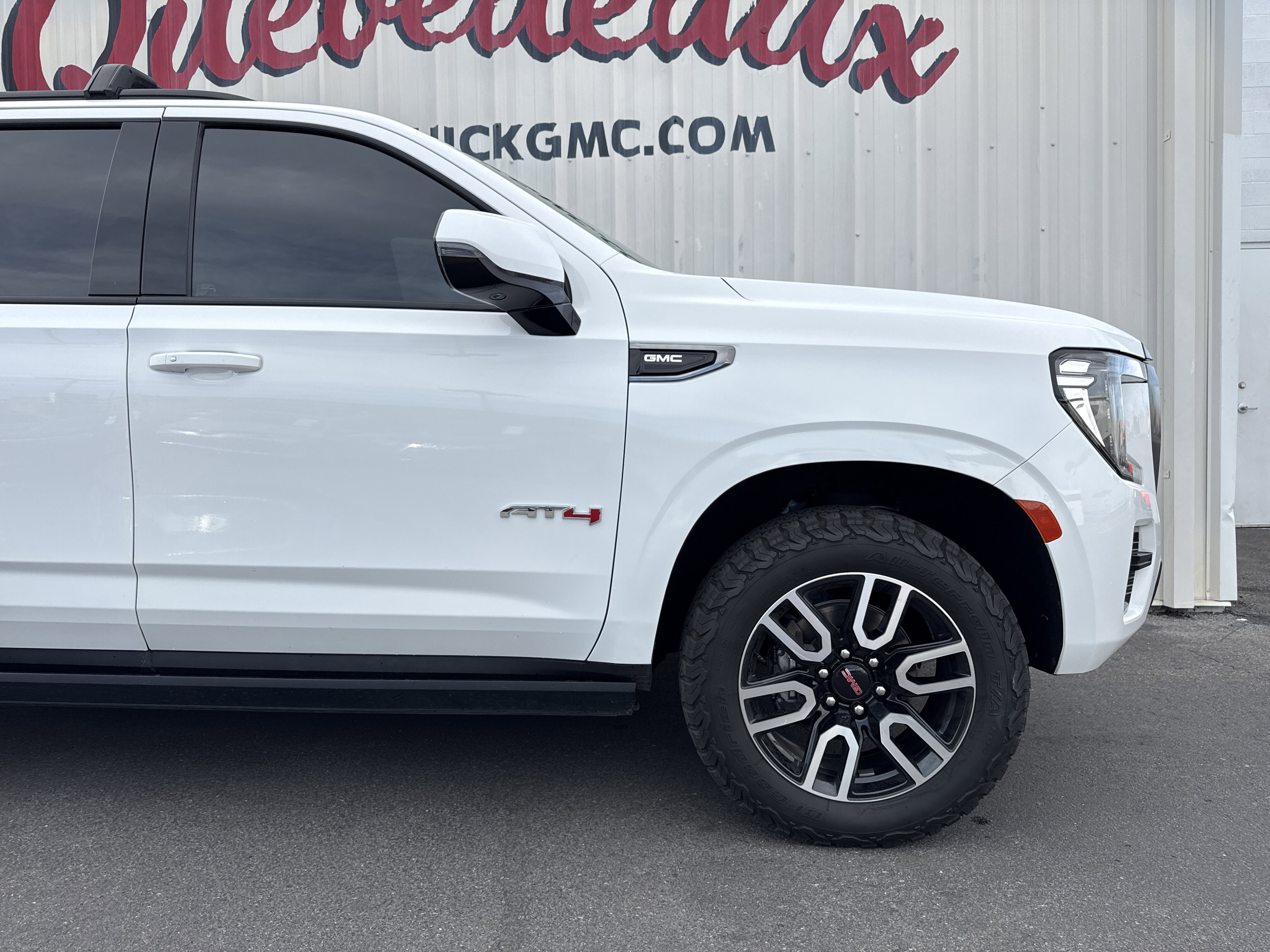 Used 2022 GMC Yukon AT4 image 39