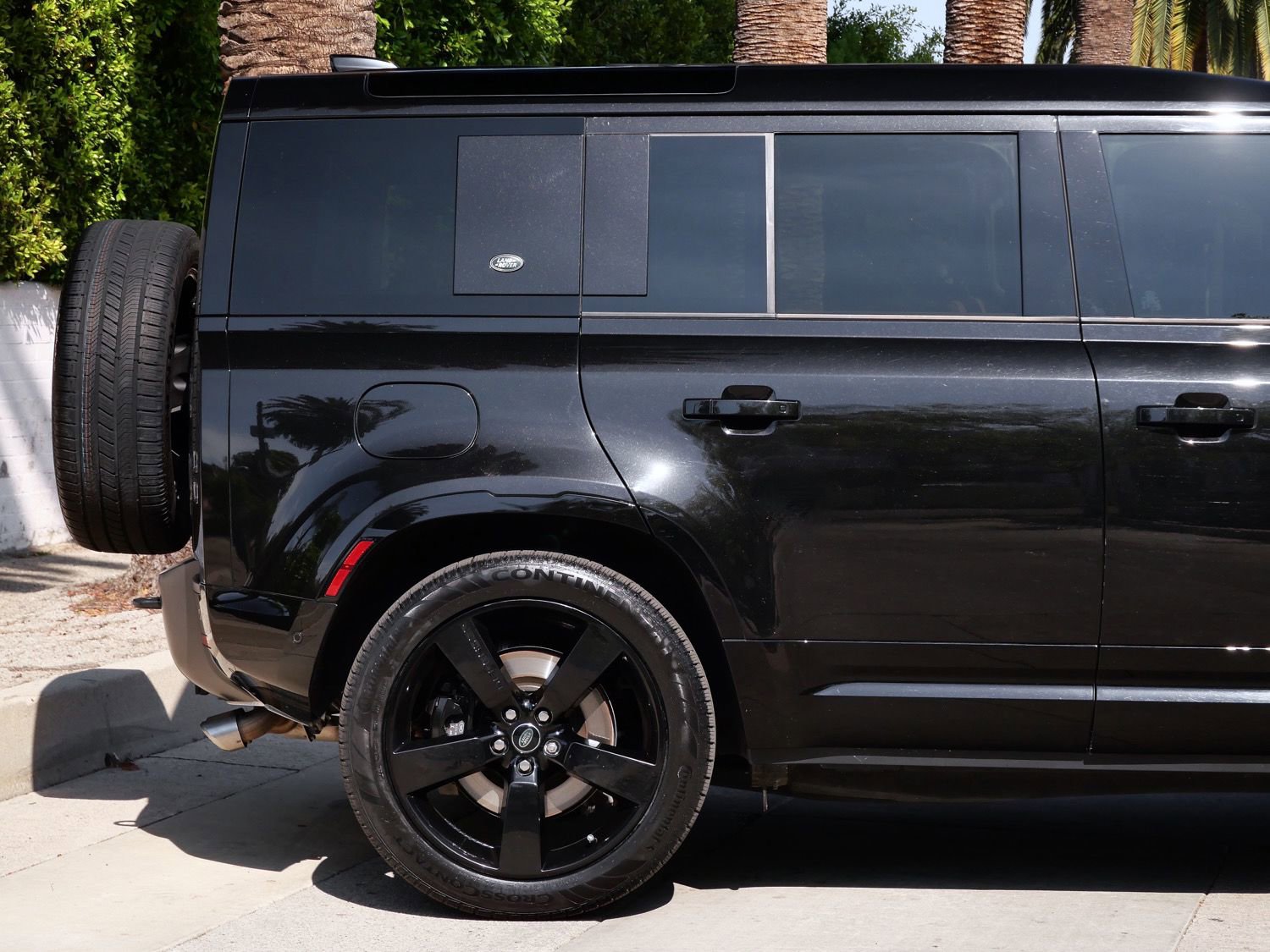 Used 2024 Land Rover Defender 110 V8 image 7