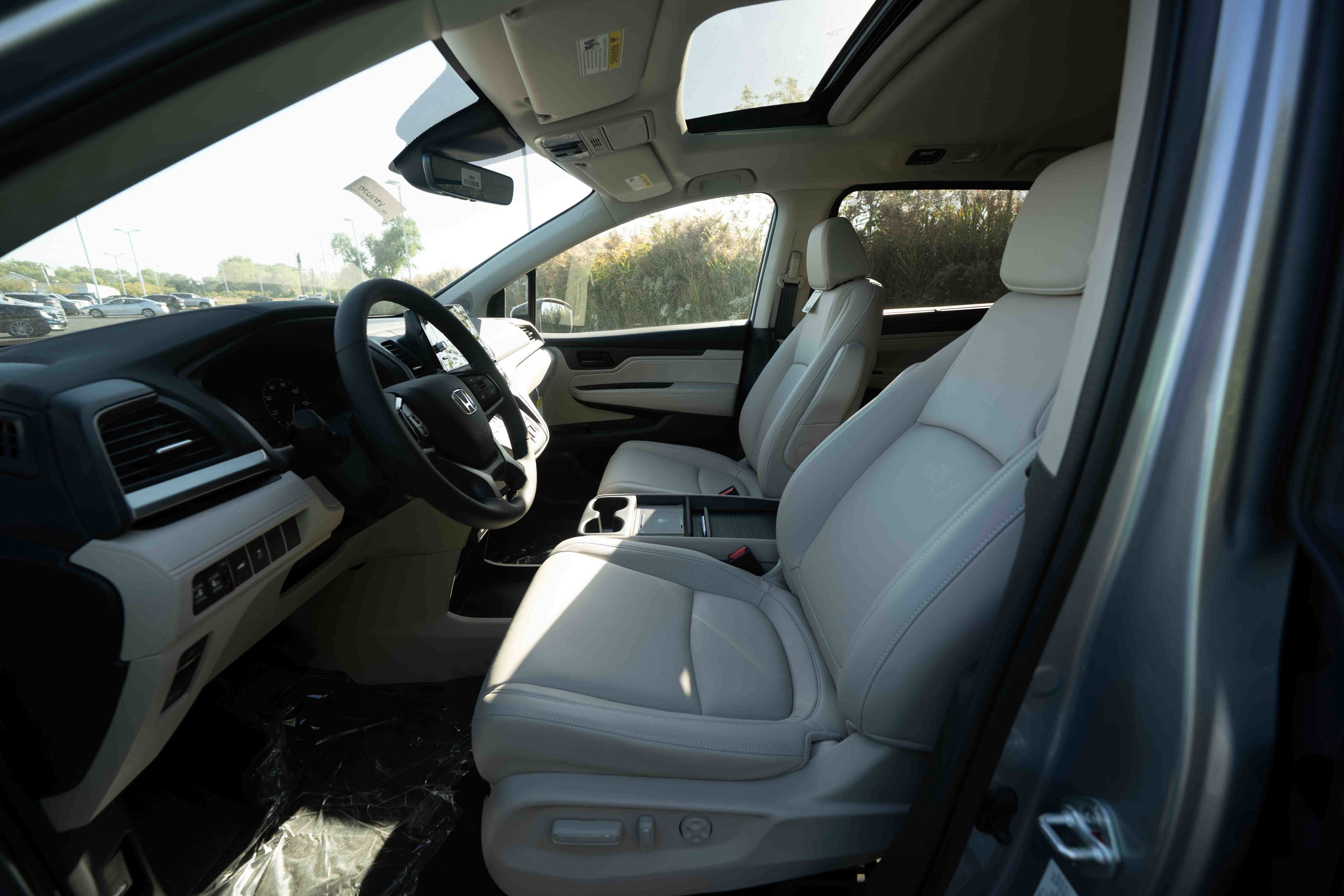 New 2026 Honda Odyssey EX-L image 9